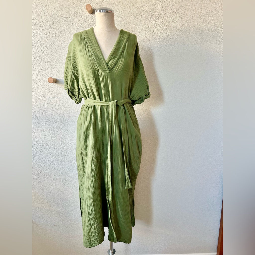 Xirena Avril Dress Size Medium Green 100% Cotton Gauze Midi Length Short Sleeve